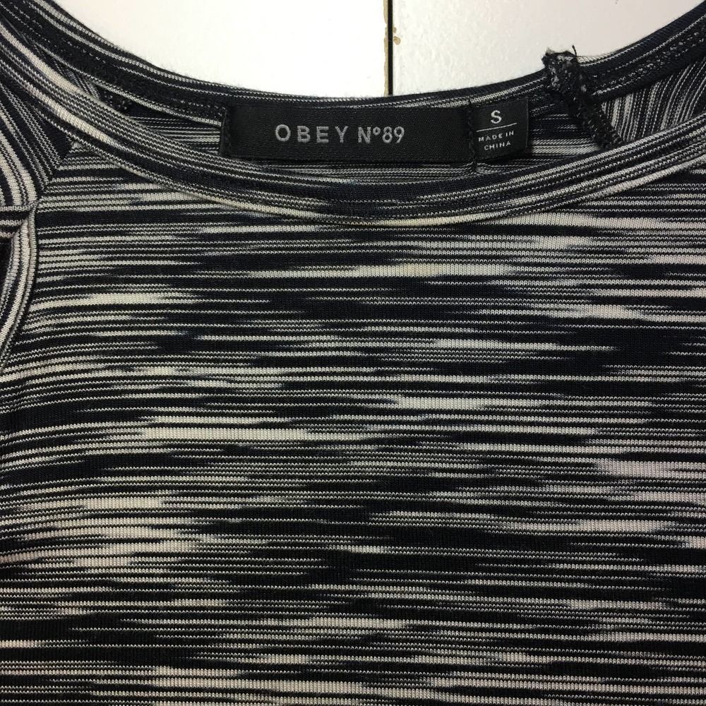 Obey Top - Picture 7 of 12